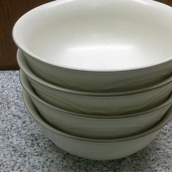 4 Heirloom Pfaltzgraff Cereal Bowls - Picture 1 of 3